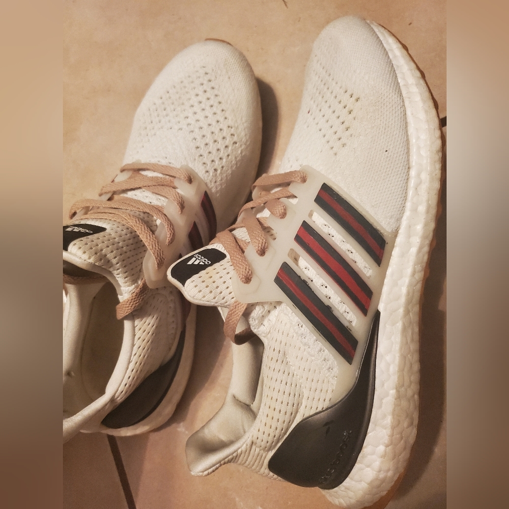 Adidas ultra boost / size 9.5 in men